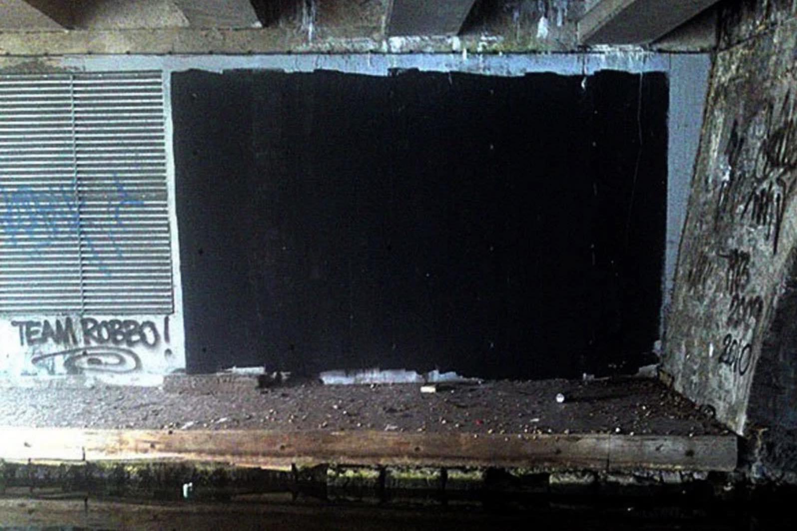 Street art on the Regent’s Canal, London